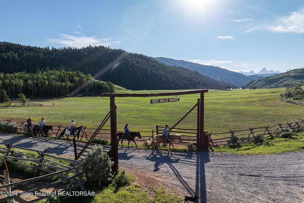 15400 GROS VENTRE Road, Kelly, WY 83011 photo 16