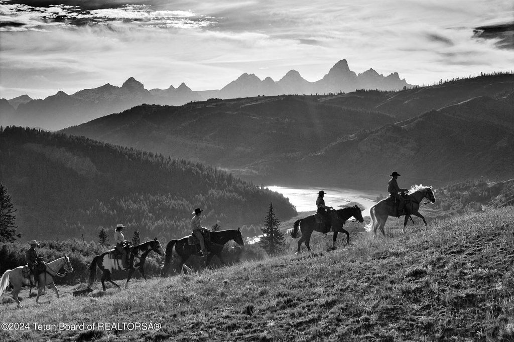 15400 GROS VENTRE Road, Kelly, WY 83011 photo 9