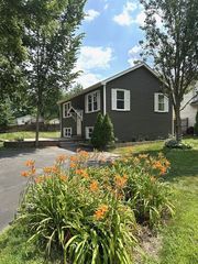 3816 ILLINOIS Street, Crystal Lake, IL 60014
