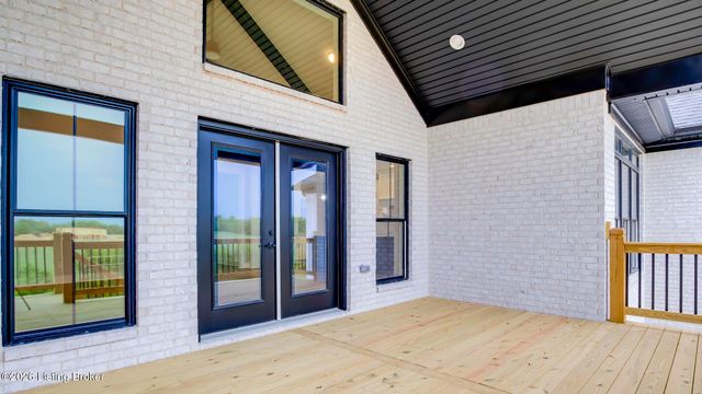 251 Hochstrasser Rd, Fisherville, KY 40023
