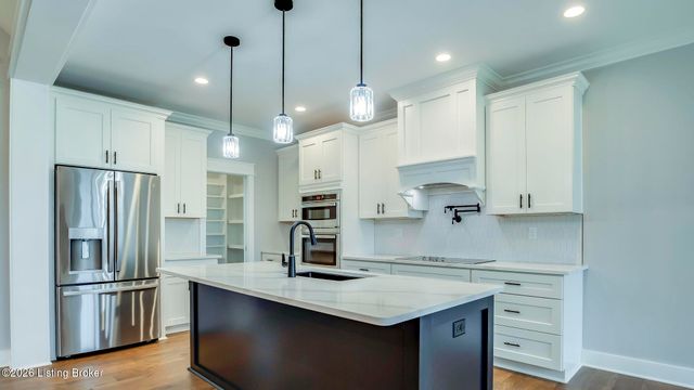 251 Hochstrasser Rd, Fisherville, KY 40023