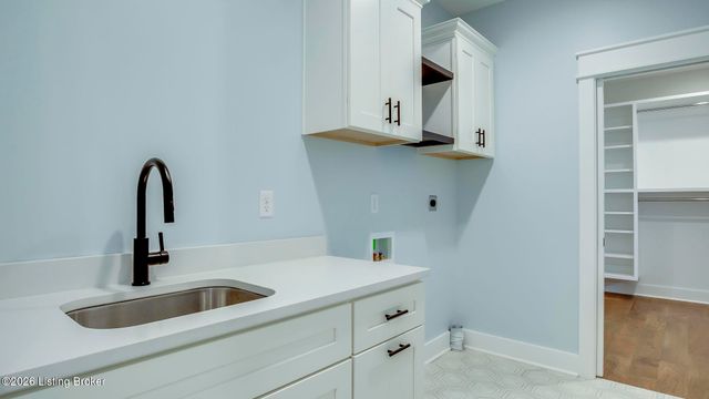 251 Hochstrasser Rd, Fisherville, KY 40023