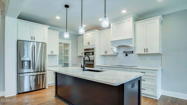 251 Hochstrasser Rd, Fisherville, KY 40023