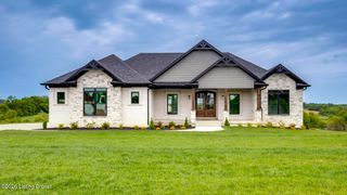 251 Hochstrasser Rd, Fisherville, KY 40023