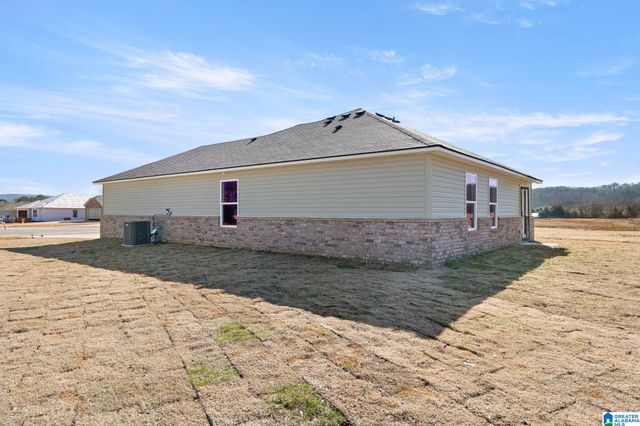 36 SKYLINE LOOP, Eastaboga, AL 36260