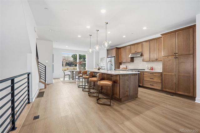 10916 E Hinsdale Circle, Englewood, CO 80112