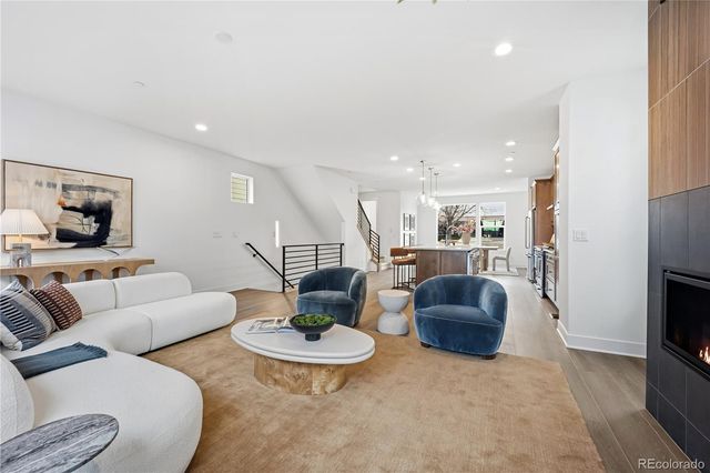 10916 E Hinsdale Circle, Englewood, CO 80112