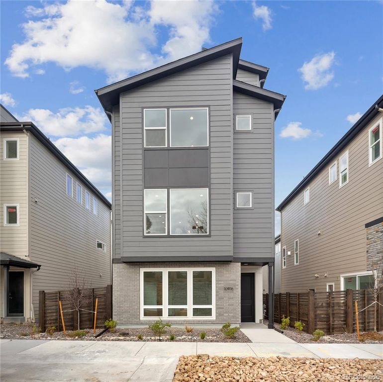 10916 E Hinsdale Circle, Englewood, CO 80112