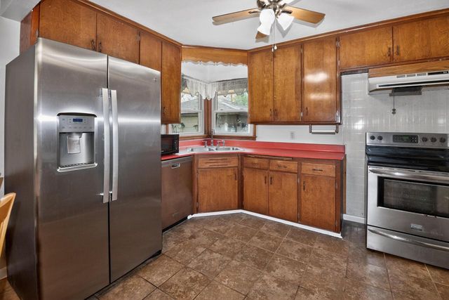 3440 5 Mile ROAD, Caledonia, WI 53108