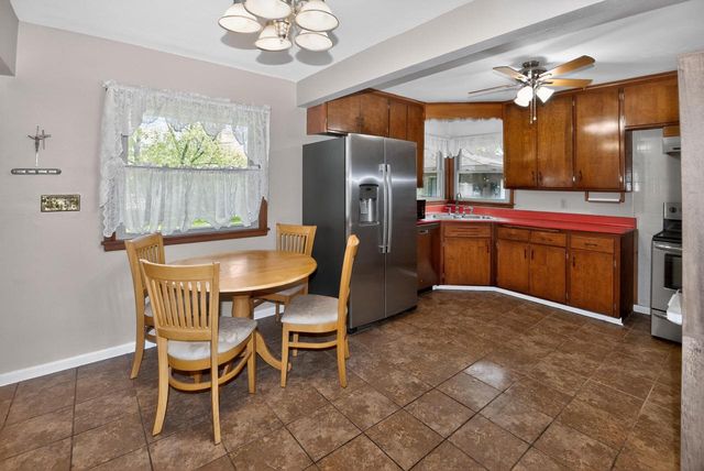 3440 5 Mile ROAD, Caledonia, WI 53108