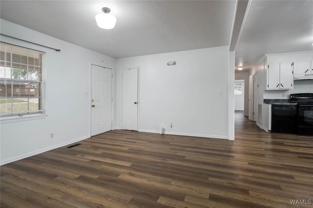 2105 CRESTWOOD, Northport, AL 35476