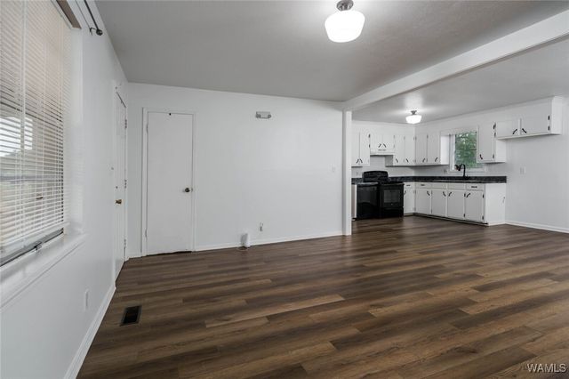 2105 CRESTWOOD, Northport, AL 35476