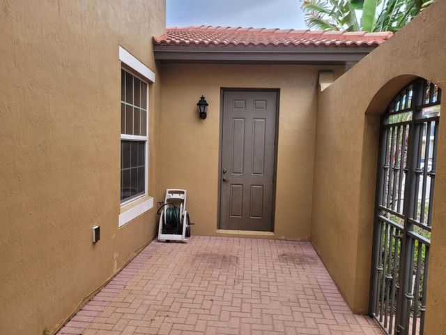 1145 SW 147th Terrace, Pembroke Pines, FL 33027