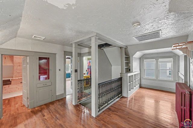 435 SW Buchanan ST, Topeka, KS 66606