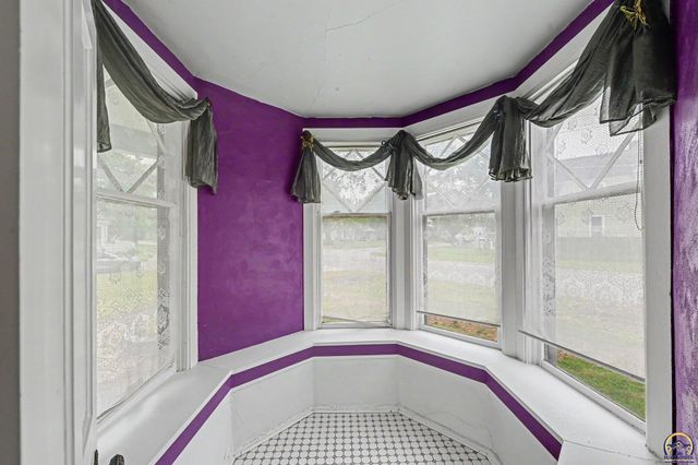 435 SW Buchanan ST, Topeka, KS 66606