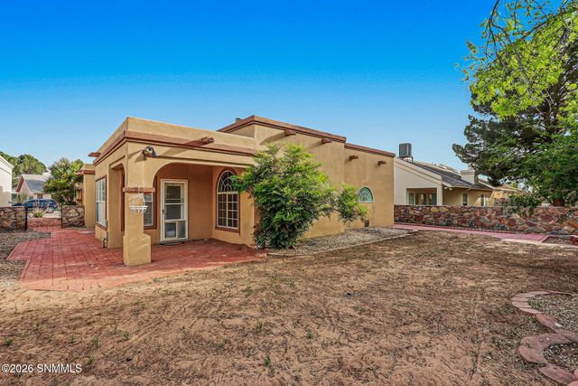 613 Cielo Vista Court, Las Cruces, NM 88005