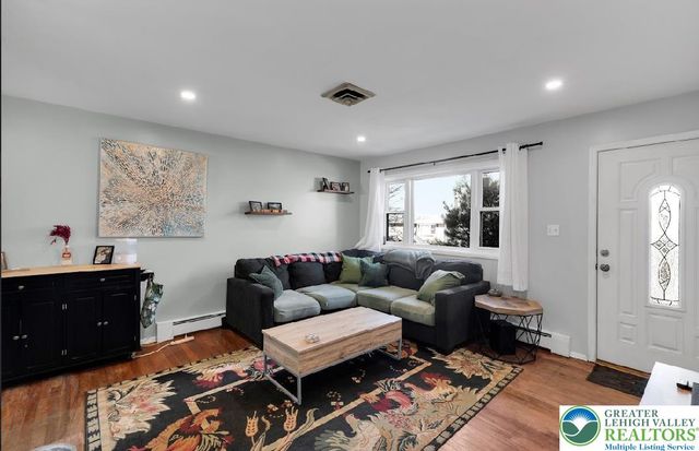 856 Poplar Road, Hellertown Boro, PA 18055