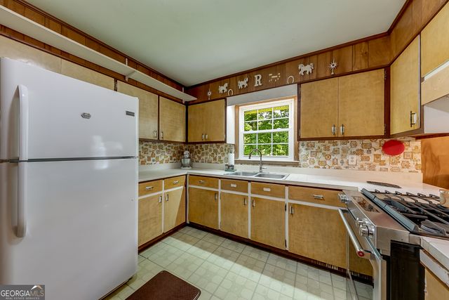 6223 Hulsey Road, Clermont, GA 30527