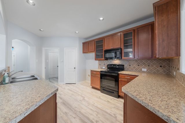 5541 Grenada Drive, Fort Worth, TX 76119