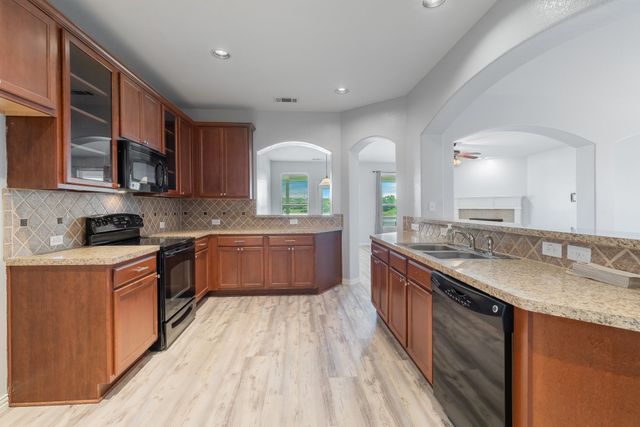 5541 Grenada Drive, Fort Worth, TX 76119