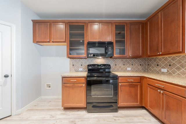 5541 Grenada Drive, Fort Worth, TX 76119