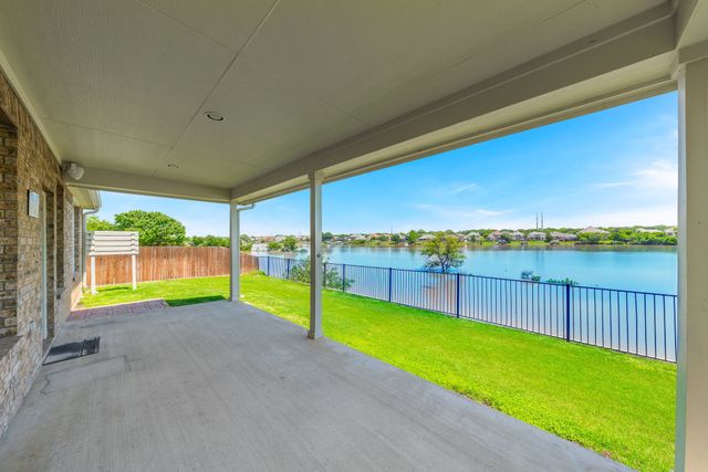 5541 Grenada Drive, Fort Worth, TX 76119