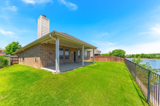 5541 Grenada Drive, Fort Worth, TX 76119