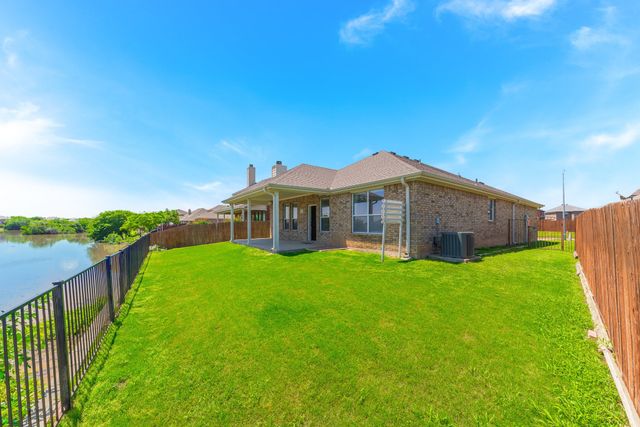 5541 Grenada Drive, Fort Worth, TX 76119