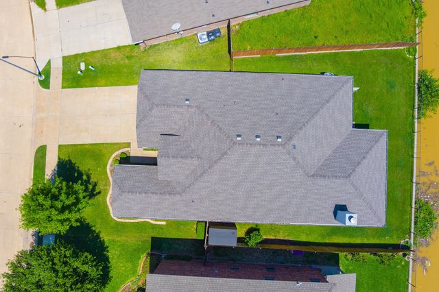 5541 Grenada Drive, Fort Worth, TX 76119