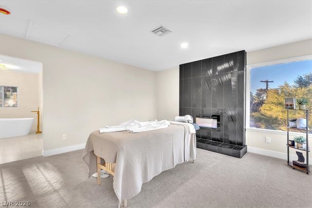 2868 Vista Del Sol Avenue, Las Vegas, NV 89120