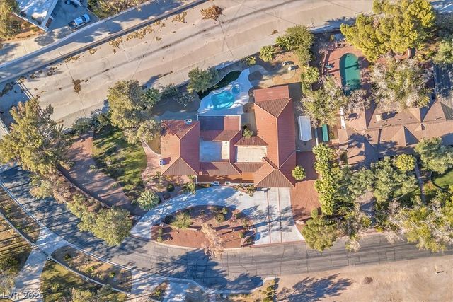 2868 Vista Del Sol Avenue, Las Vegas, NV 89120