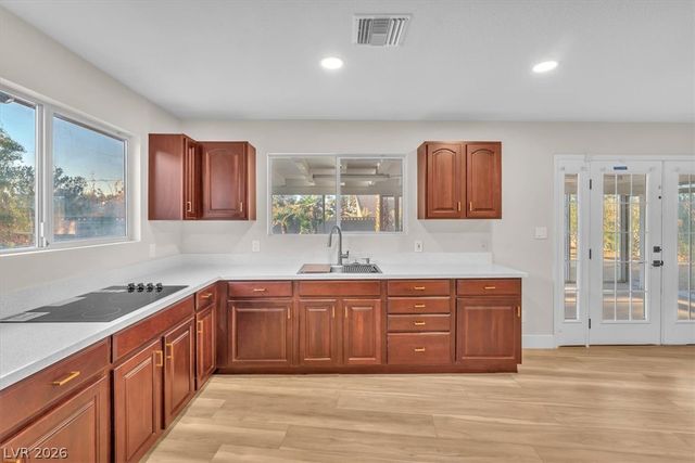 2868 Vista Del Sol Avenue, Las Vegas, NV 89120