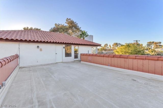 2868 Vista Del Sol Avenue, Las Vegas, NV 89120