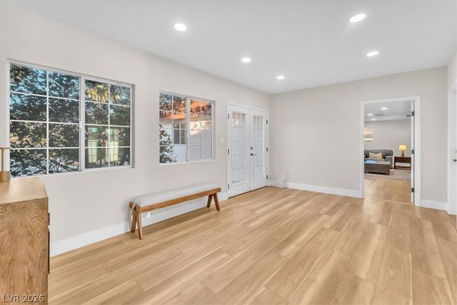 2868 Vista Del Sol Avenue, Las Vegas, NV 89120