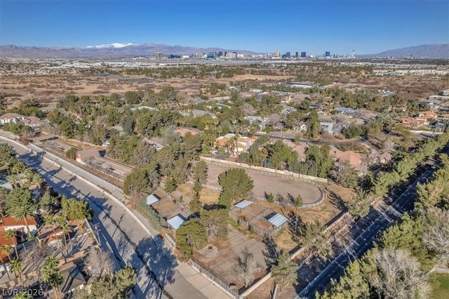 2868 Vista Del Sol Avenue, Las Vegas, NV 89120