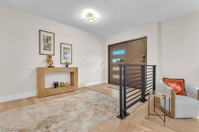 2868 Vista Del Sol Avenue, Las Vegas, NV 89120