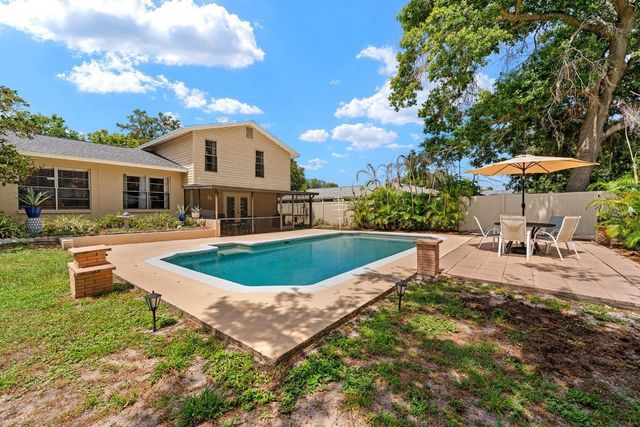 709 CALIENTE DRIVE, Brandon, FL 33511