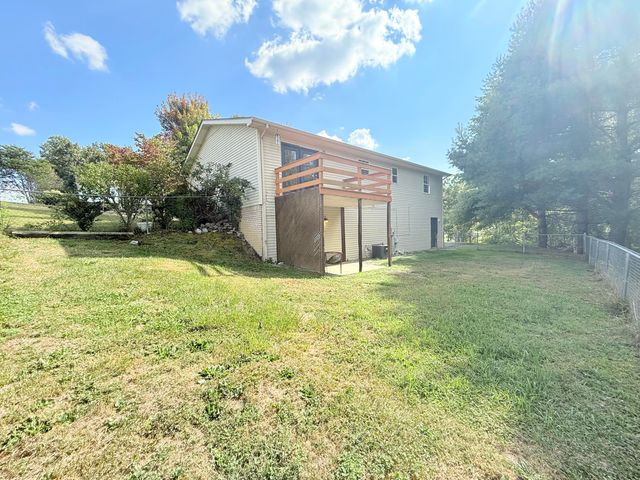 210 Blossom Rdg Drive, Corbin, KY 40701