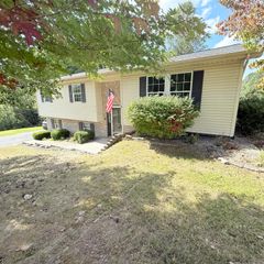 210 Blossom Rdg Drive, Corbin, KY 40701