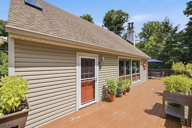26 Lake Shore Rd W, Hardyston Twp., NJ 07460