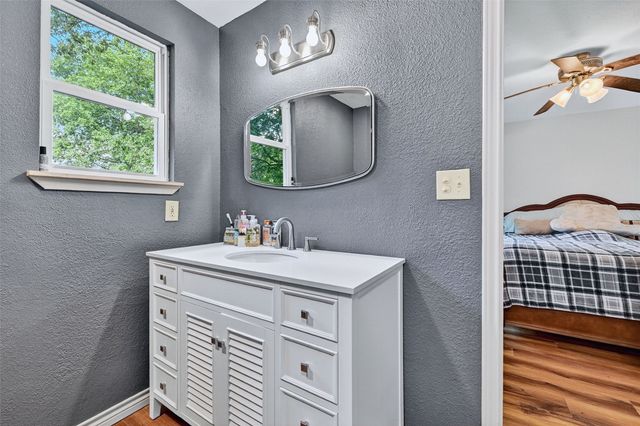 1326 W Bond Street, Denison, TX 75020