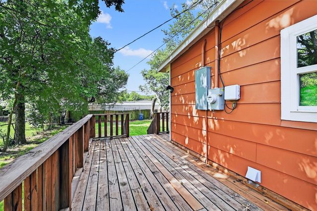 1326 W Bond Street, Denison, TX 75020