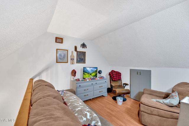133 Deacon Creek Road, Erwin, TN 37650
