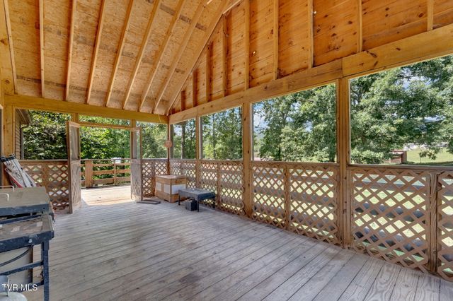 133 Deacon Creek Road, Erwin, TN 37650