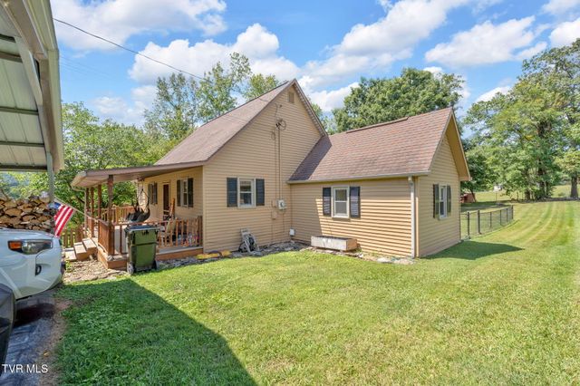 133 Deacon Creek Road, Erwin, TN 37650