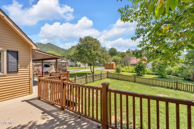 133 Deacon Creek Road, Erwin, TN 37650