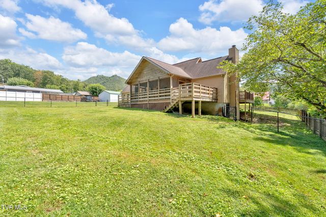 133 Deacon Creek Road, Erwin, TN 37650