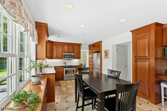 260 Lorraine Dr, Berkeley Heights Twp., NJ 07922