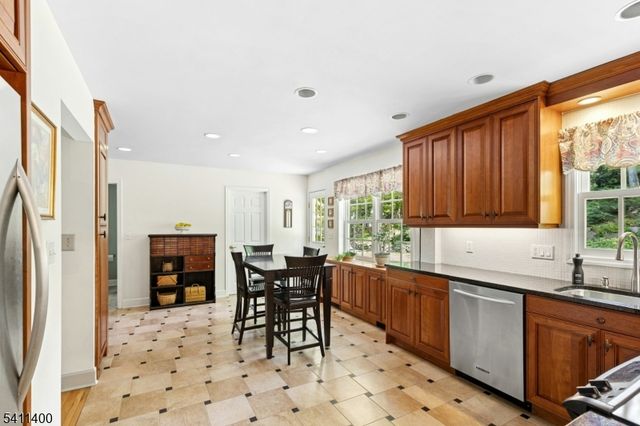 260 Lorraine Dr, Berkeley Heights Twp., NJ 07922