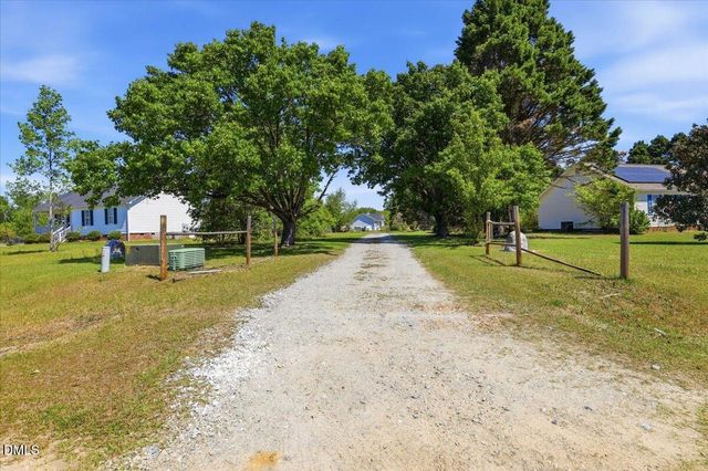 200 Amber Lane, Willow Springs, NC 27592